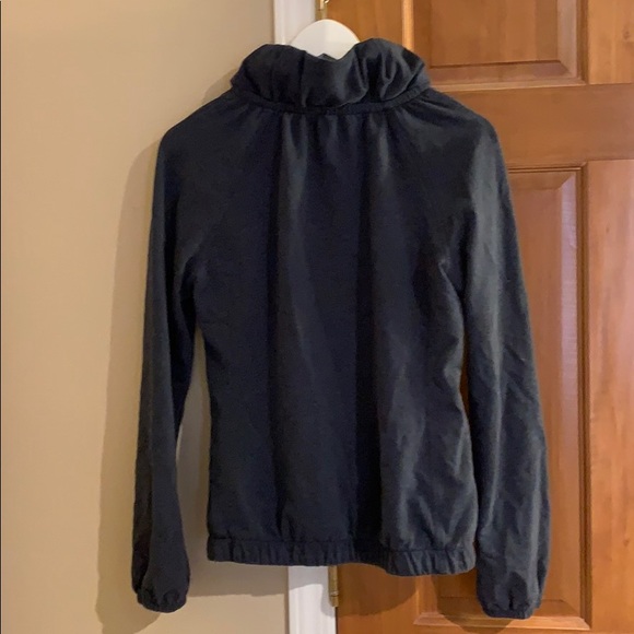 Lululemon pull over - Picture 2 of 4
